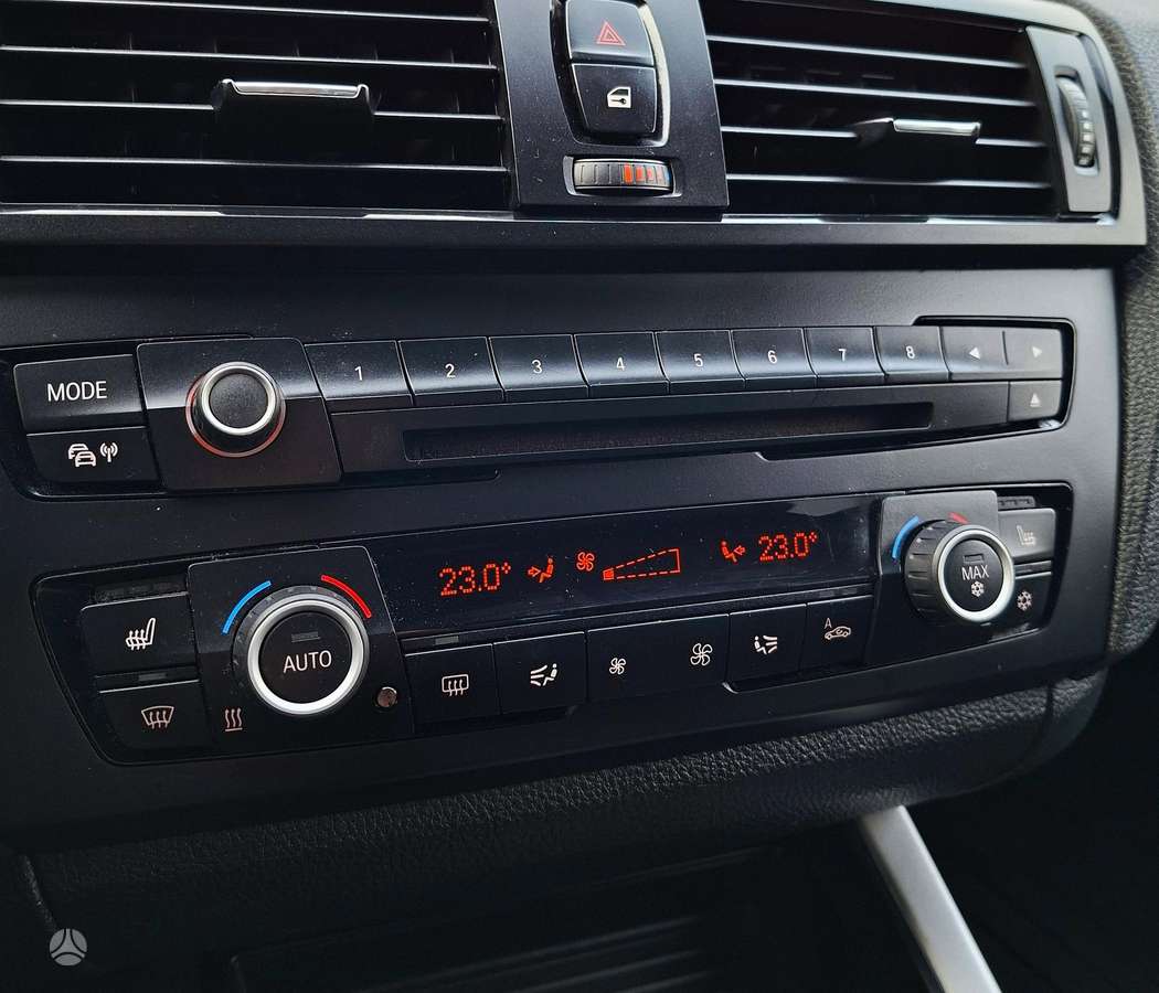 BMW 118, 2.0 l., Хэтчбек