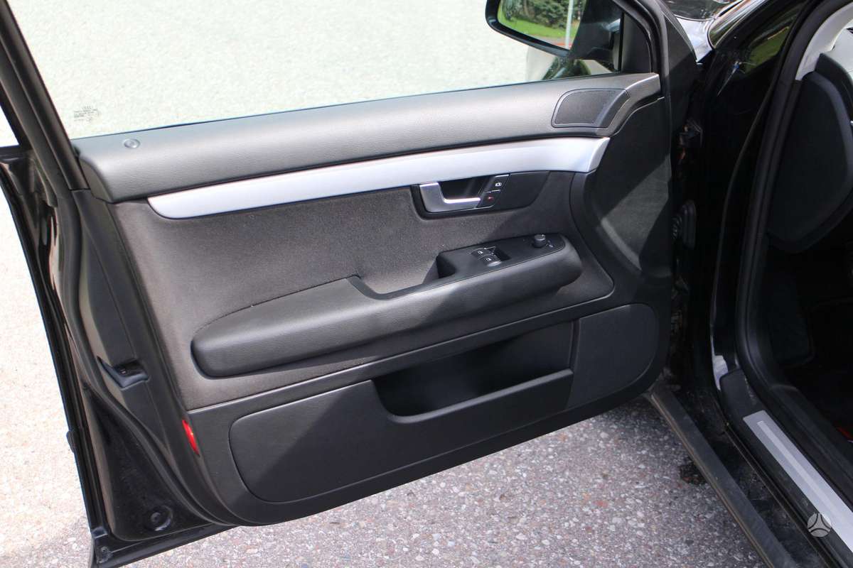 Audi A4, 2.0 l., universalas