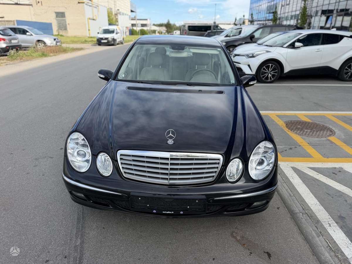Mercedes-Benz E350 - 6