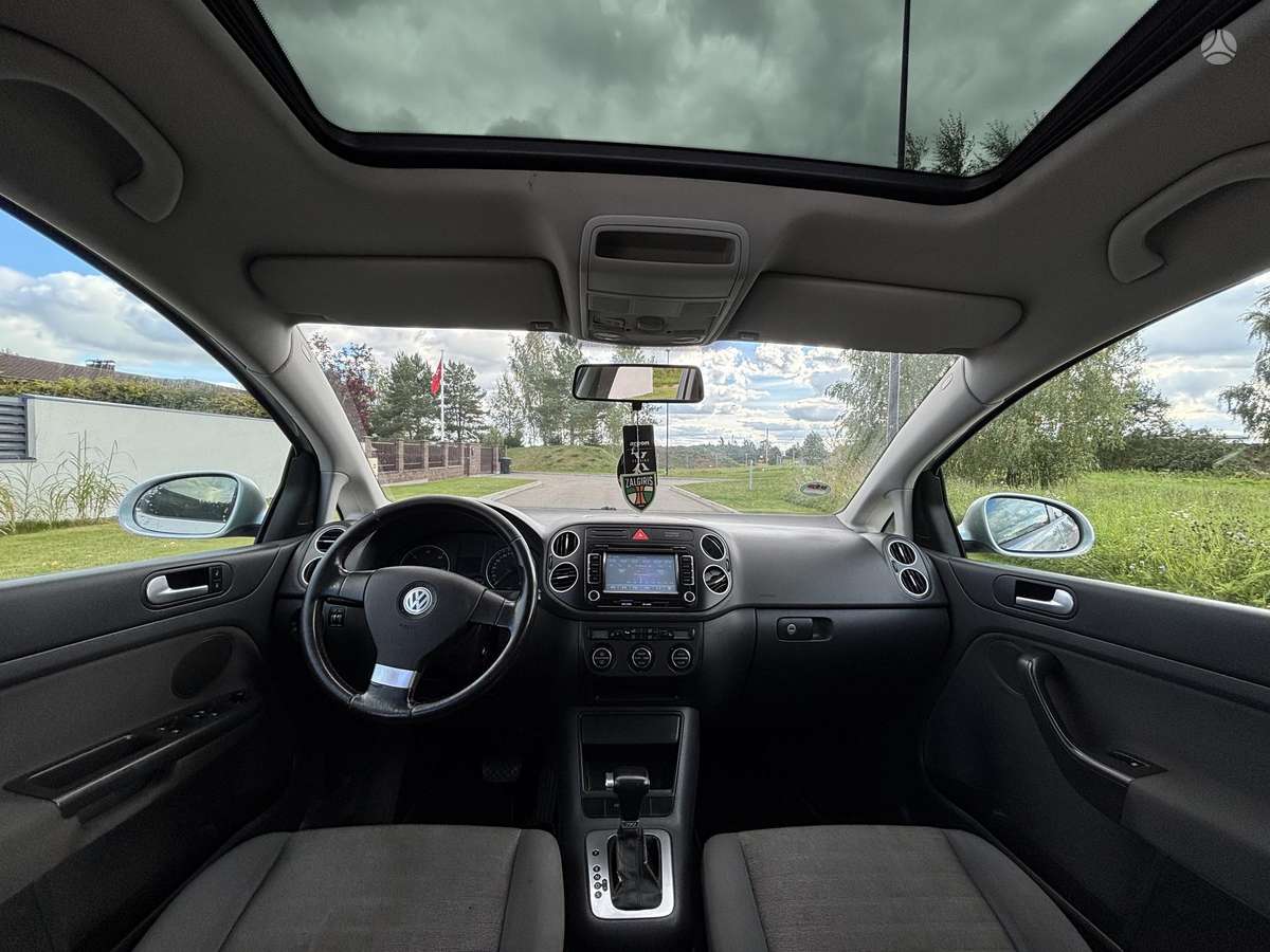 Volkswagen Golf Plus - 9