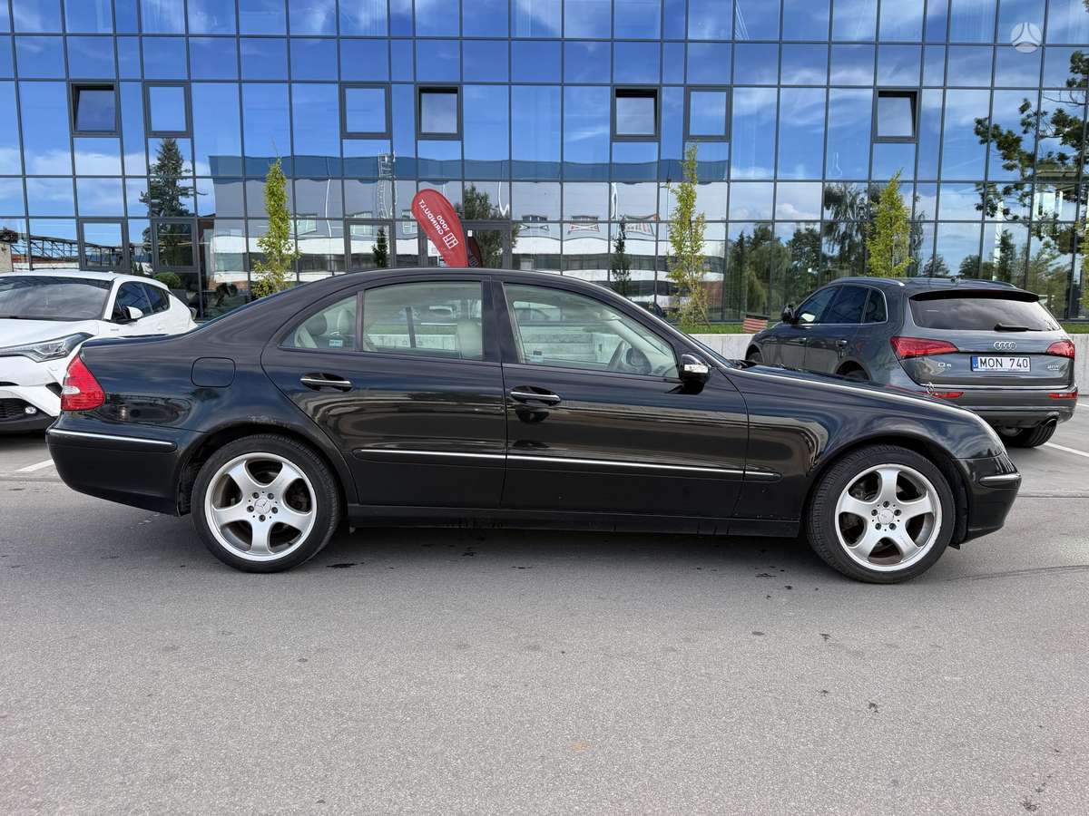 Mercedes-Benz E350 - 10