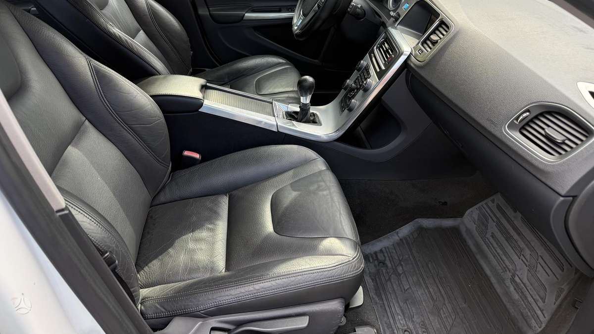 Volvo V60, 1.6 l., wagon