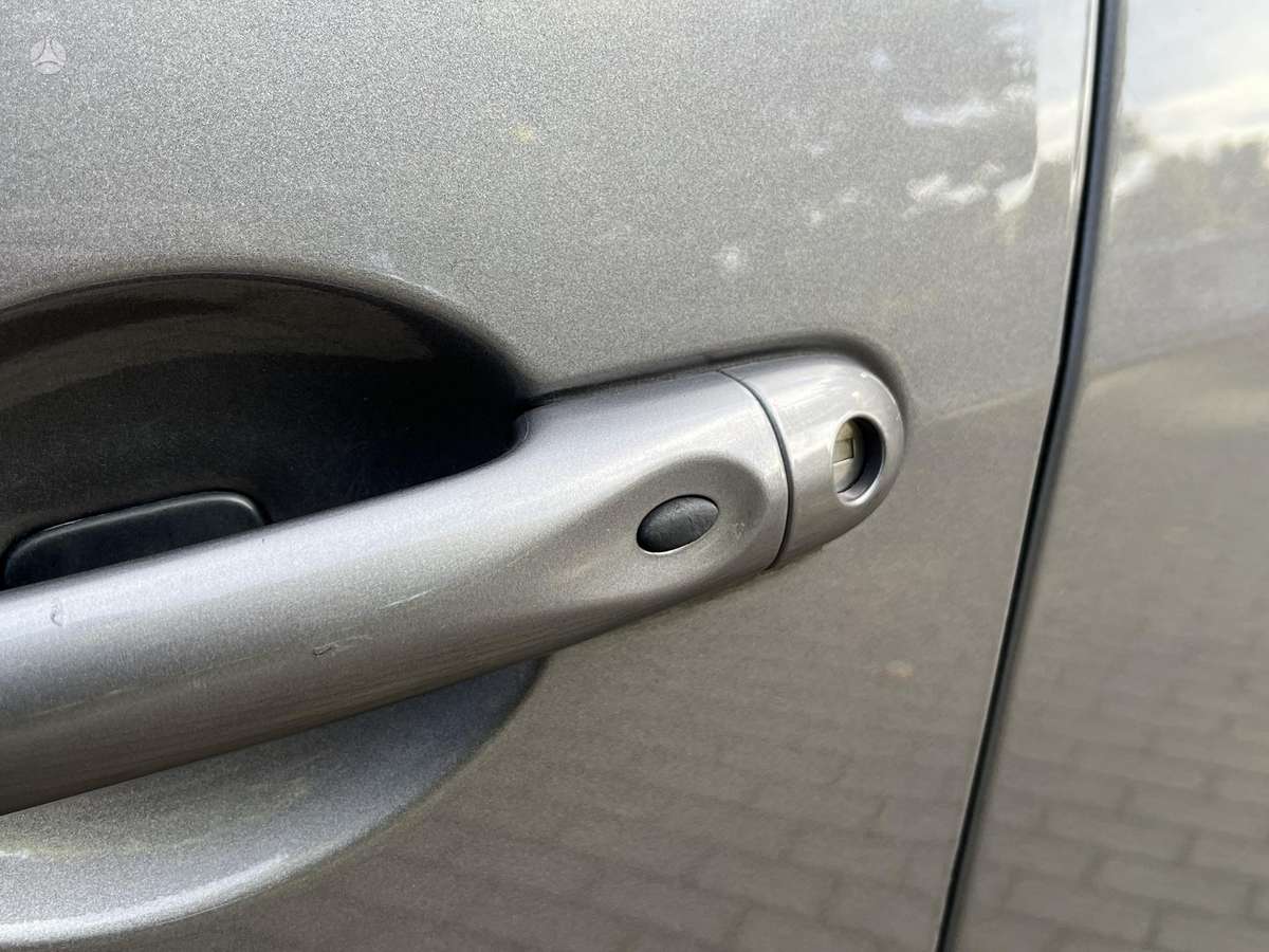 Renault Grand Scenic - 10