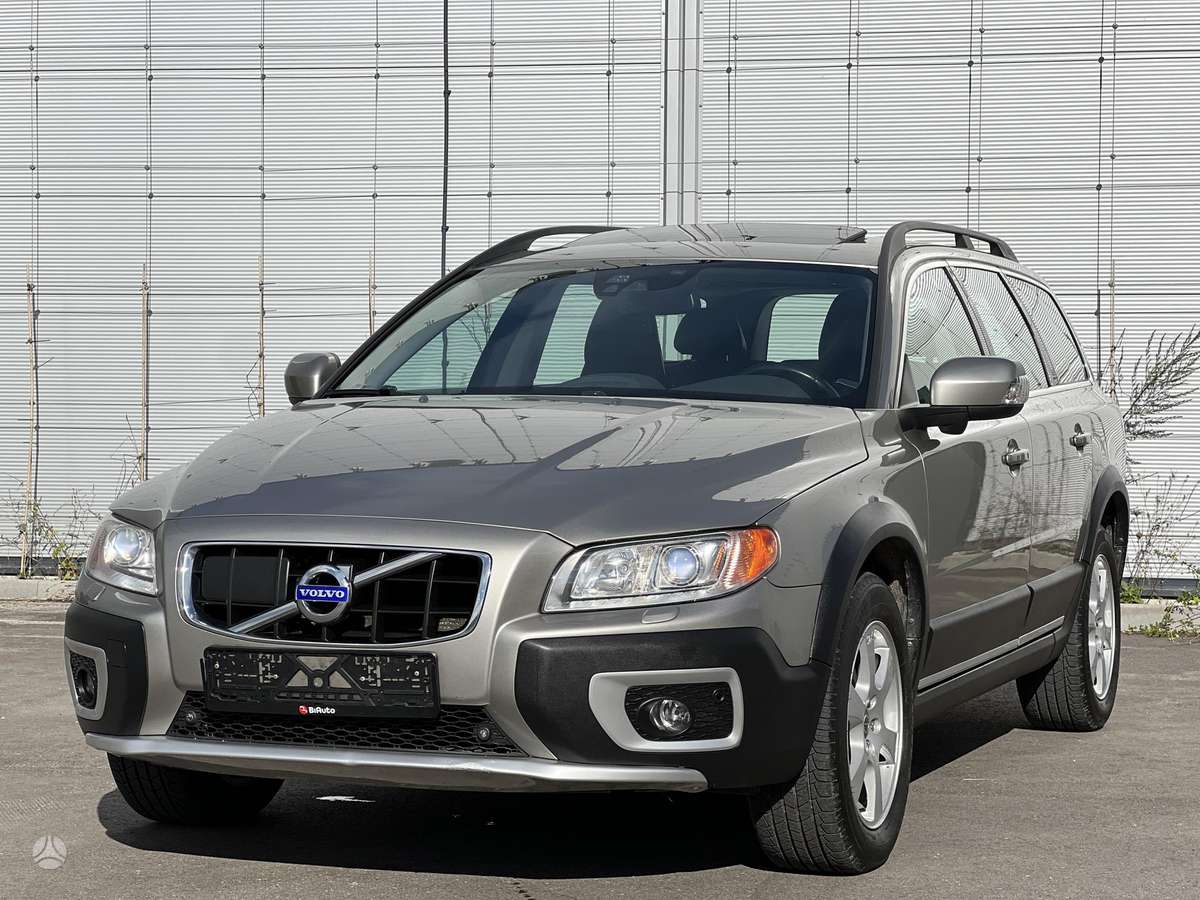 Volvo XC70 - 2