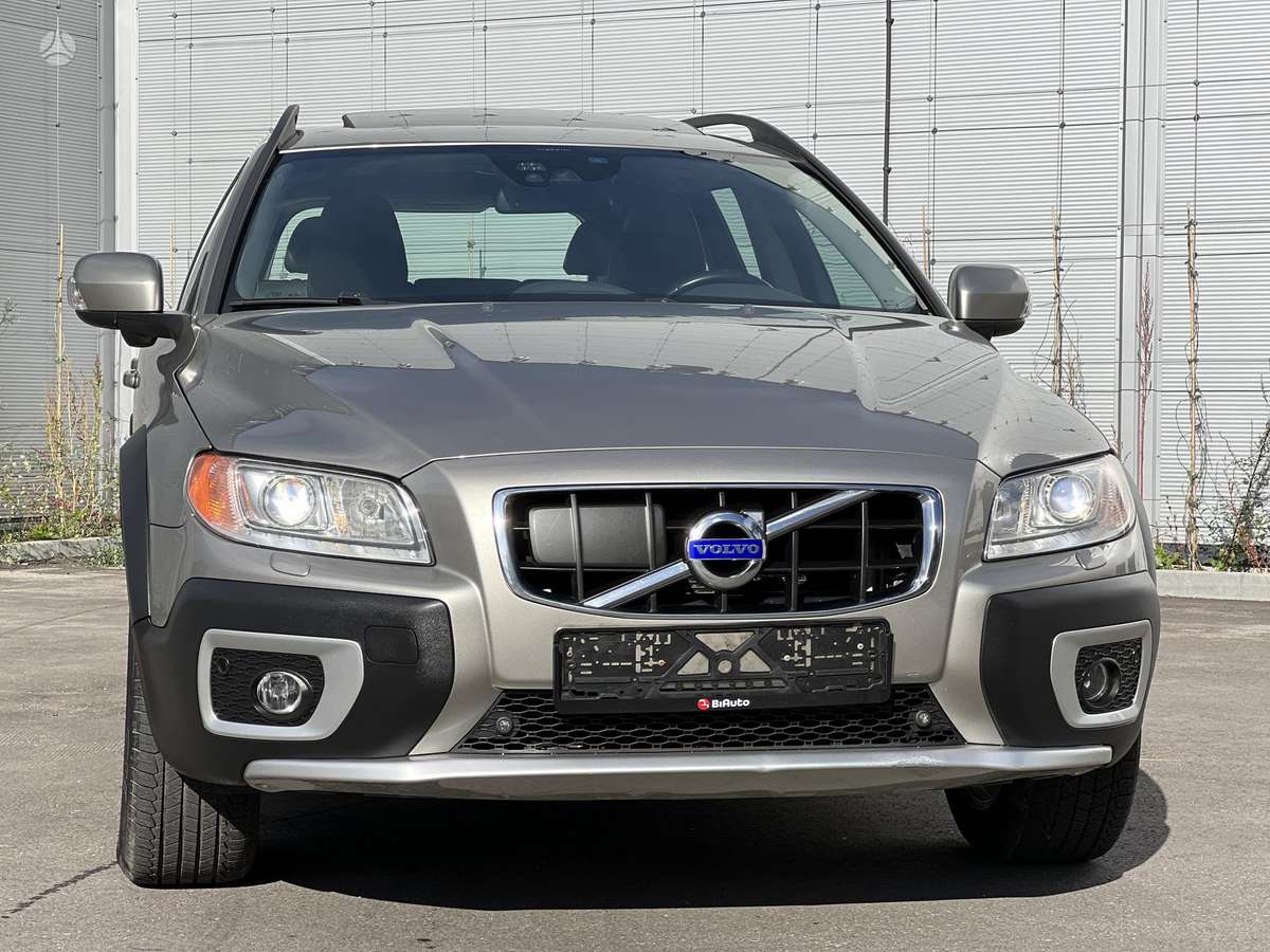 Volvo XC70, 2.4 l., wagon