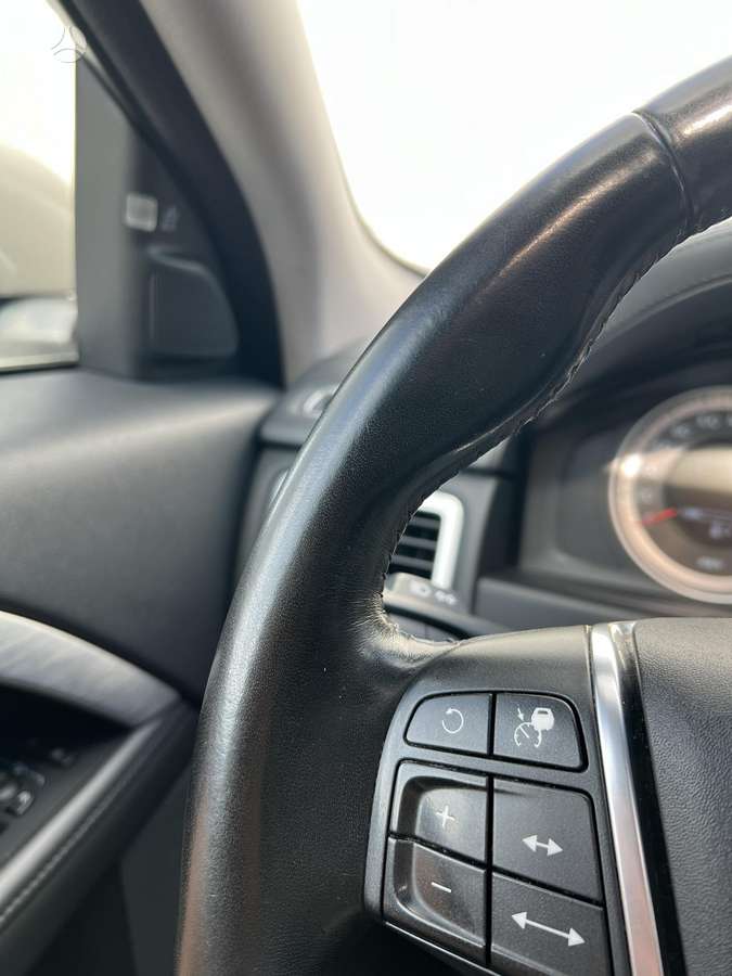 Volvo XC70, 2.4 l., wagon