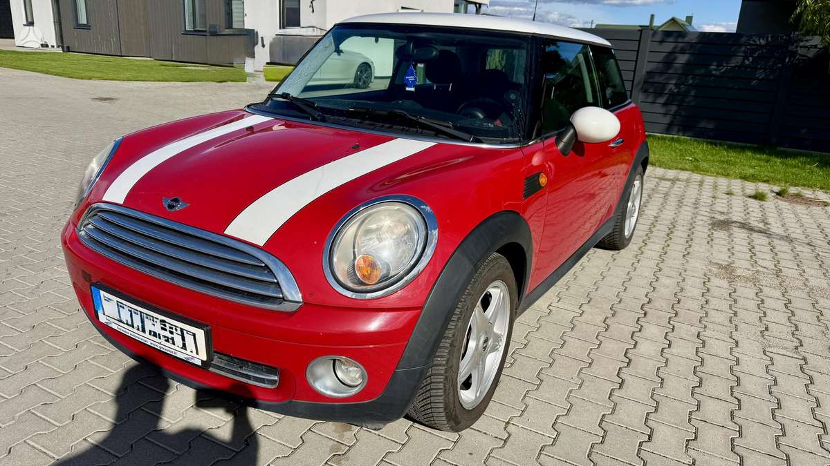 Mini Cooper, 1.6 l., hatchback