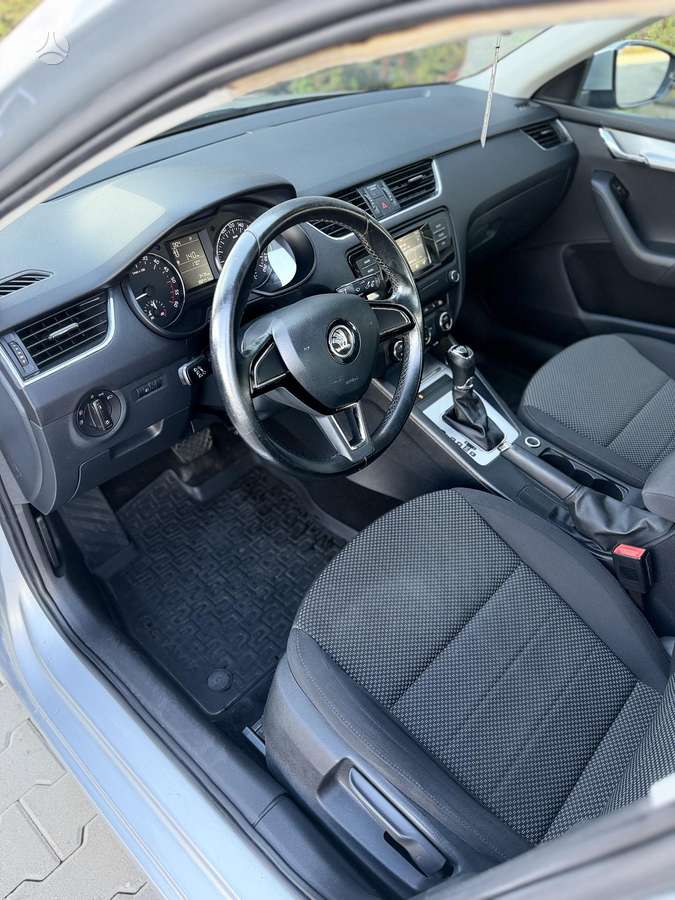 Škoda Octavia - 8