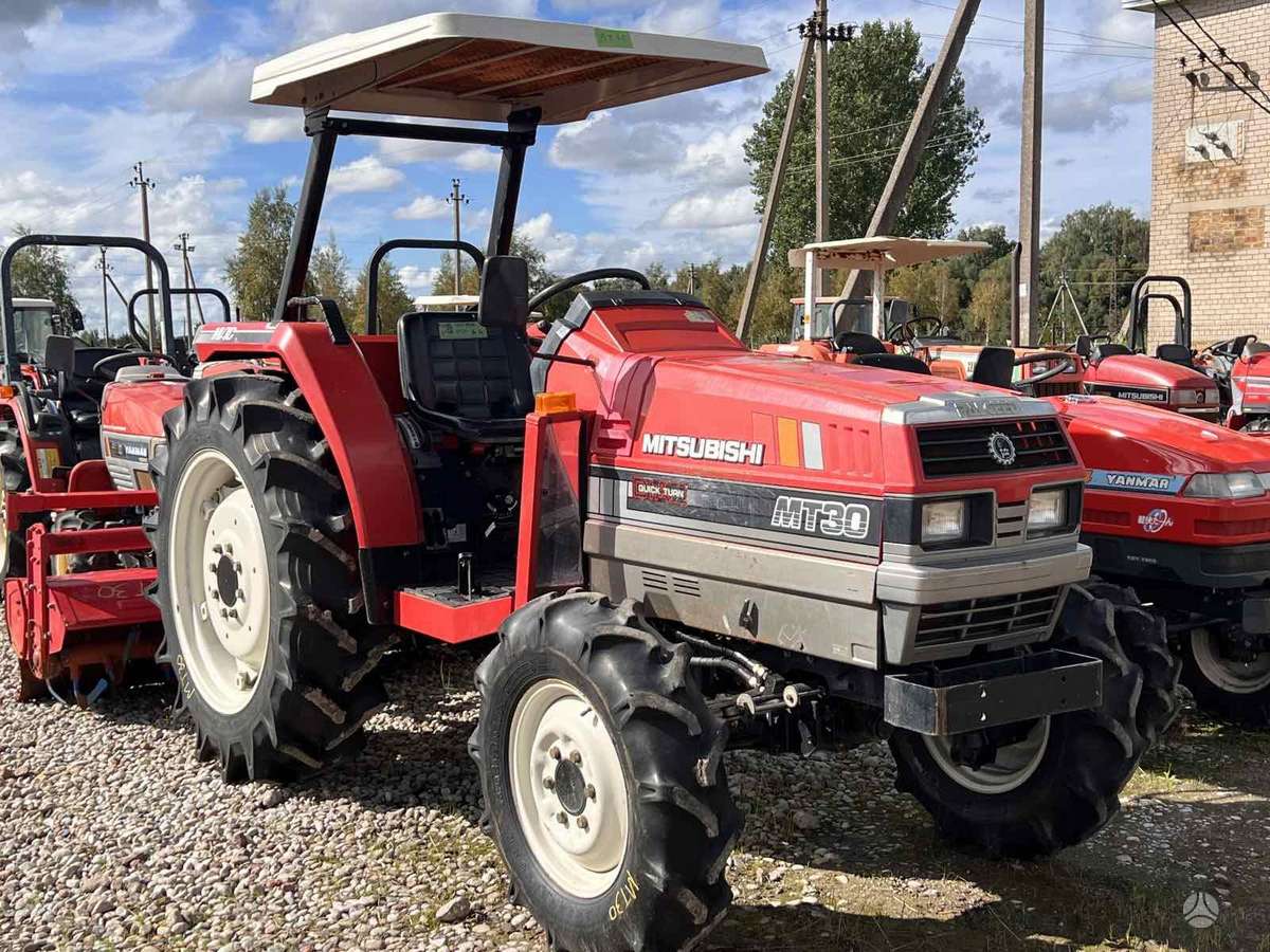 Kubota ĮVAIRIŲ MODELIŲ, tractors
