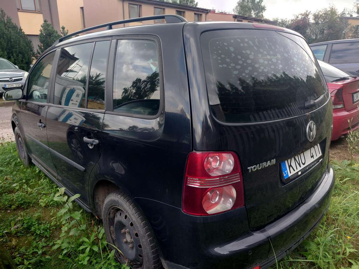 Volkswagen Touran - 7
