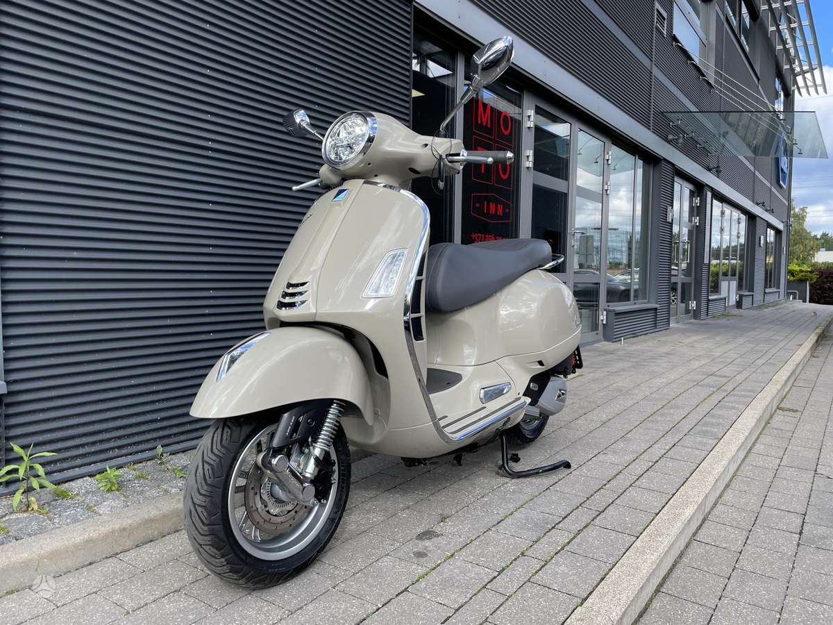 Piaggio Vespa 125cc, scooters / mopeds