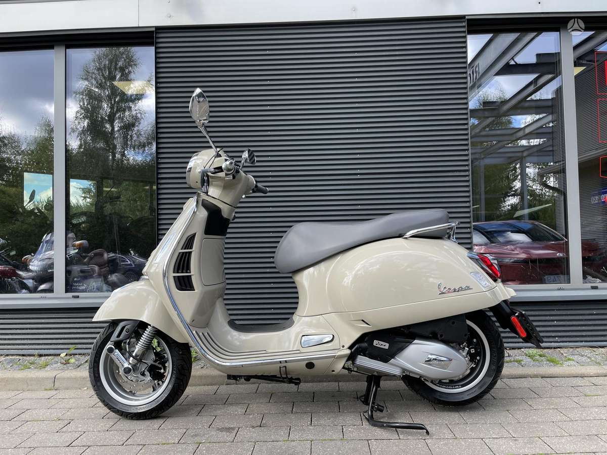 Piaggio Vespa 125cc, scooters / mopeds