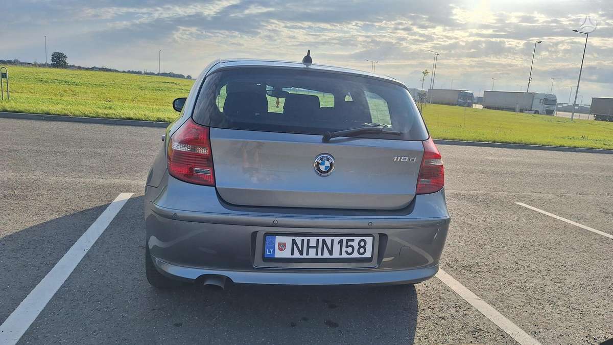 BMW 118, 2.0 l., Хэтчбек