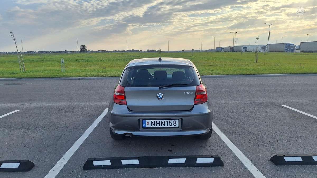 BMW 118, 2.0 l., Хэтчбек
