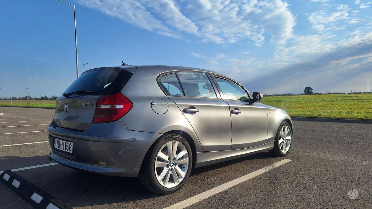 BMW 118, 2.0 l., Хэтчбек
