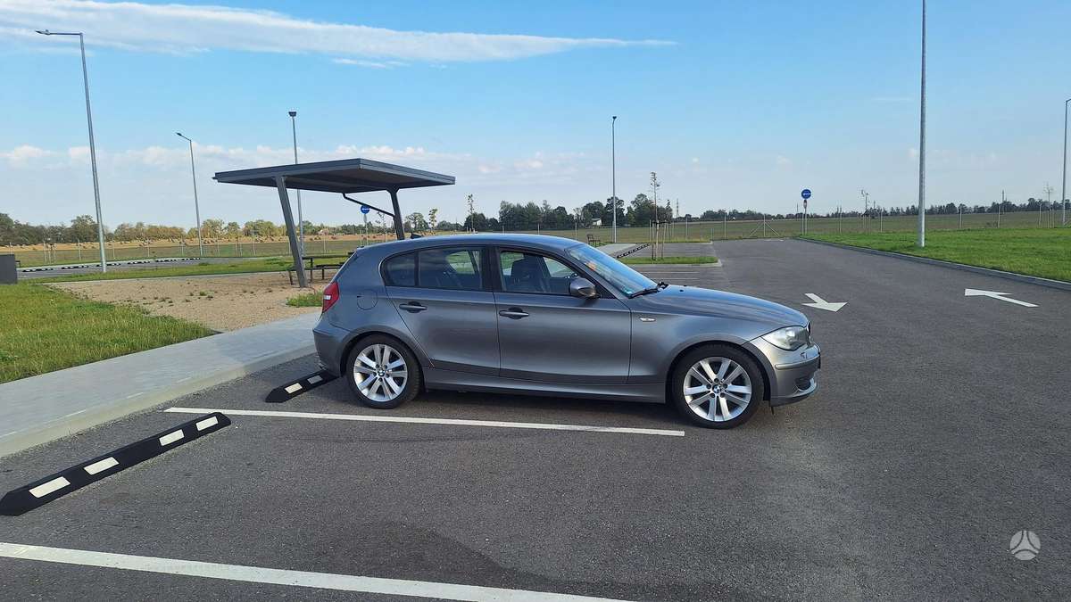 BMW 118, 2.0 l., Хэтчбек