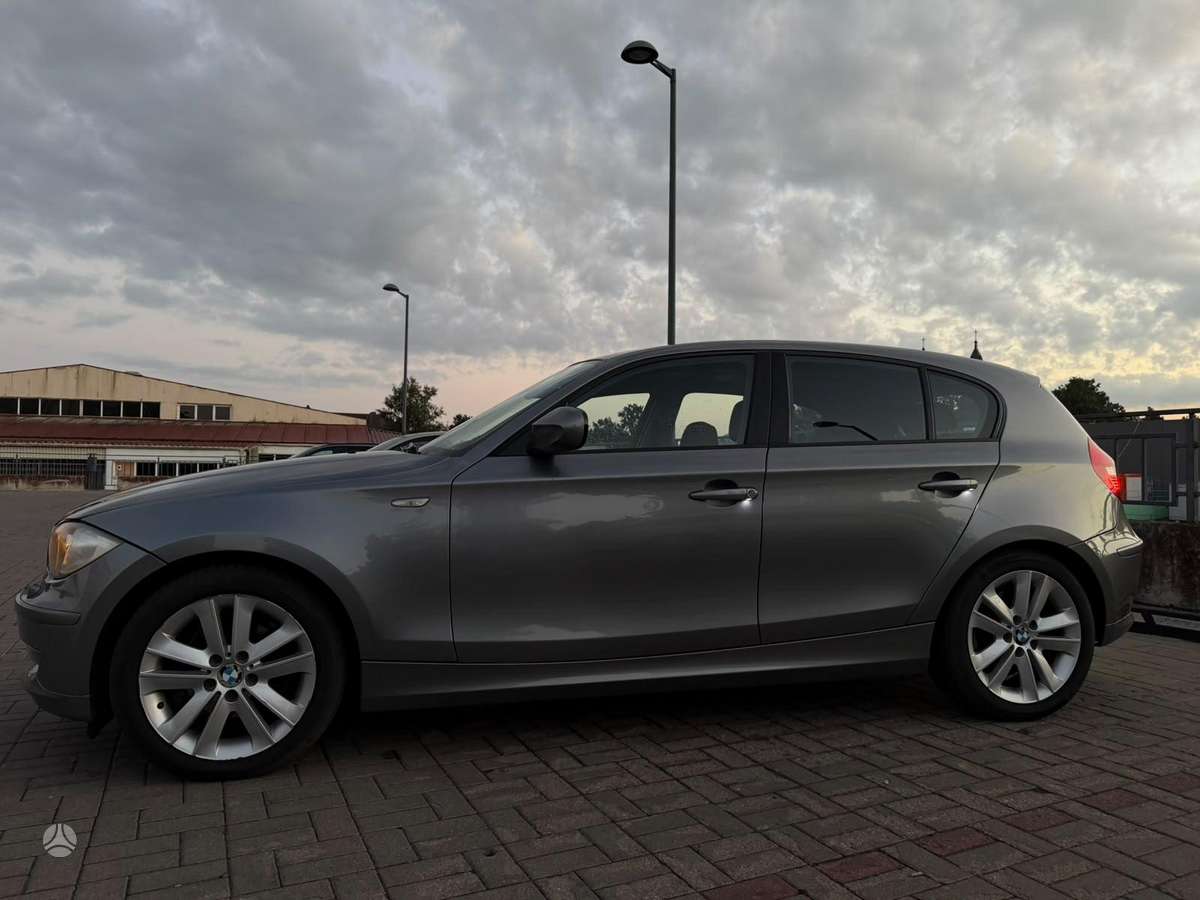 BMW 118, 2.0 l., hatchback