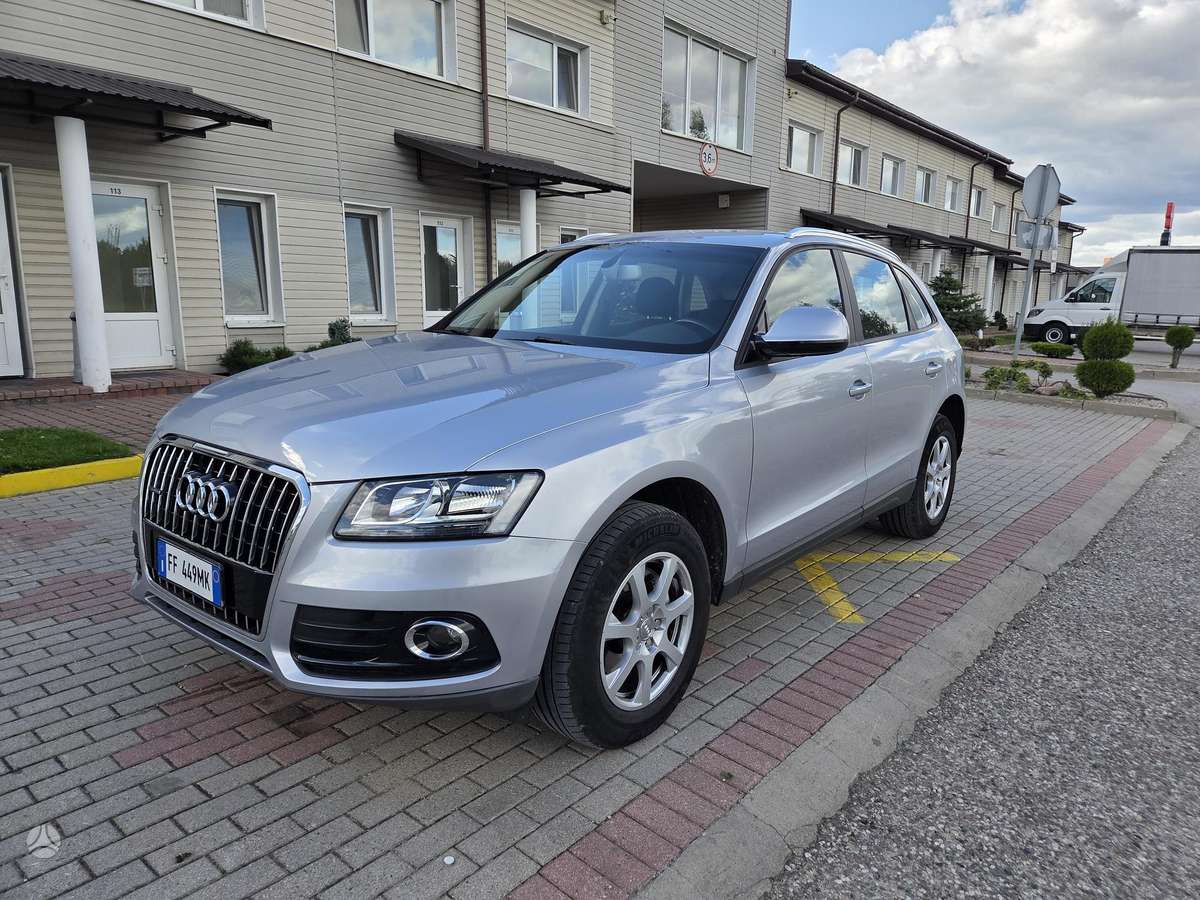 Audi Q5, 2.0 l., off-road / crossover