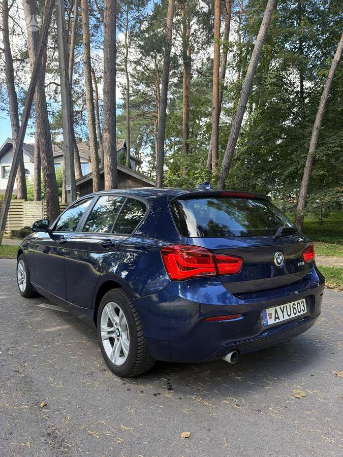 BMW 118, 1.5 l., Седан