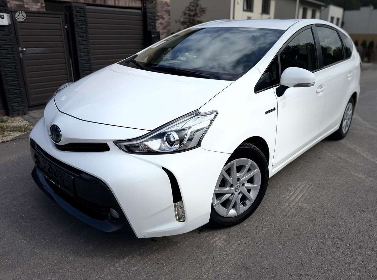 Toyota Prius+ - 1