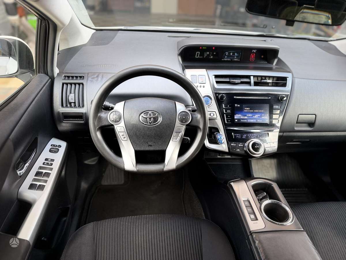 Toyota Prius+ - 12