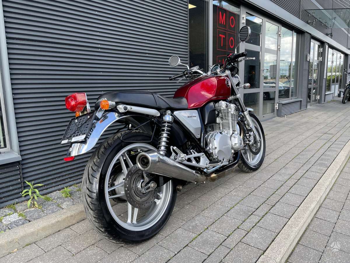 Honda CB 1100cc, street / classic
