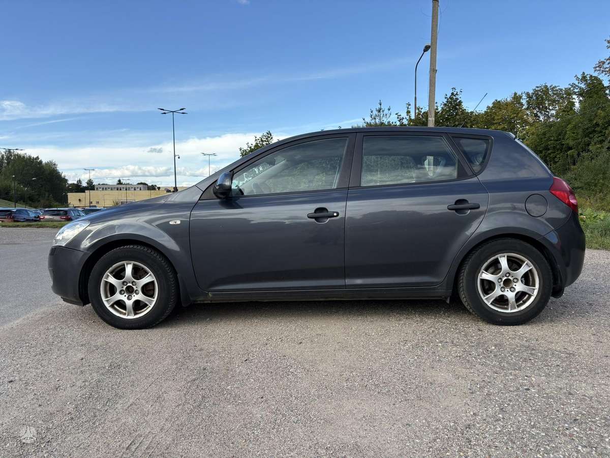 Kia Ceed, 1.6 l., Хэтчбек