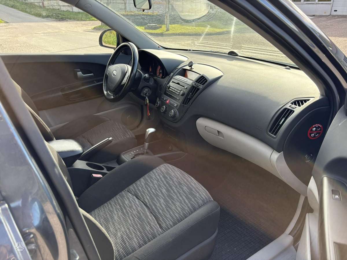 Kia Ceed, 1.6 l., Хэтчбек