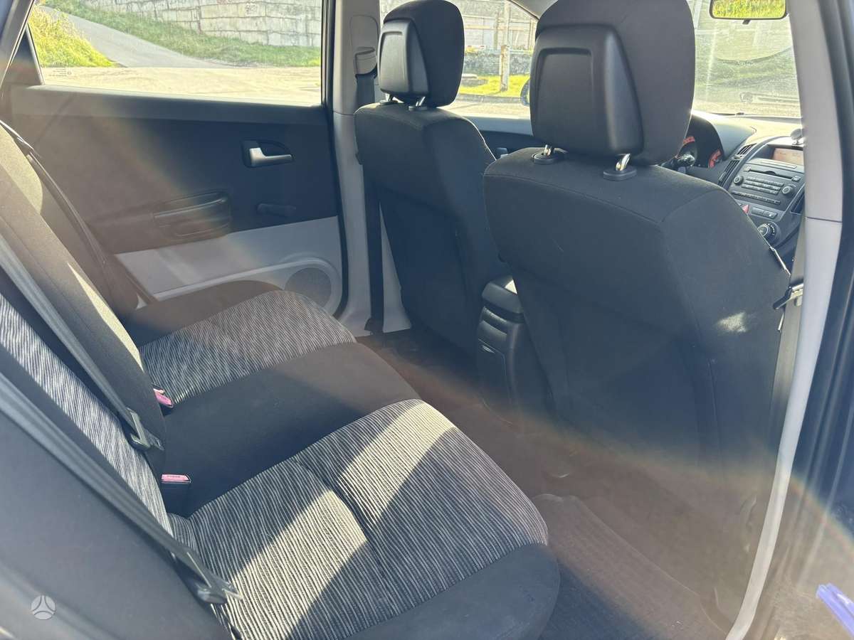 Kia Ceed, 1.6 l., Хэтчбек