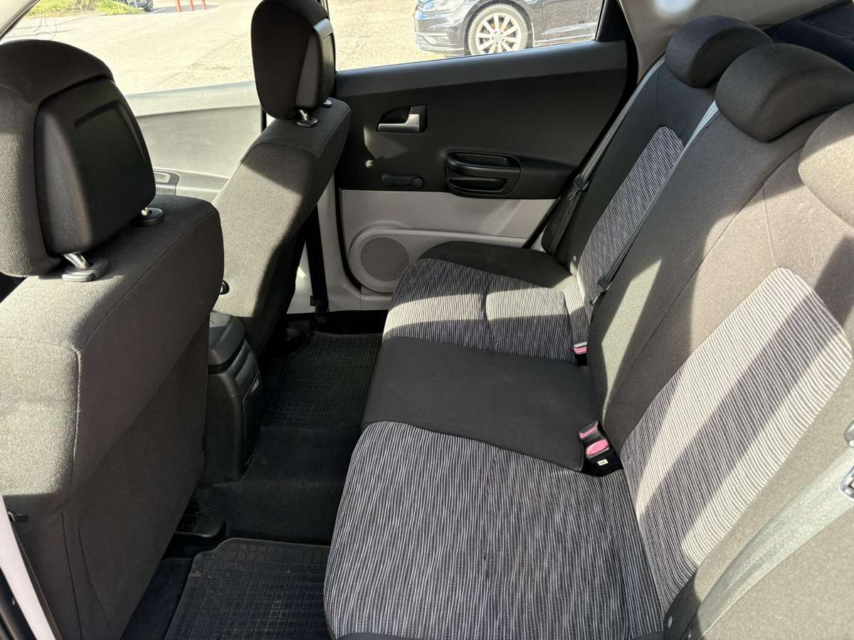 Kia Ceed, 1.6 l., Хэтчбек