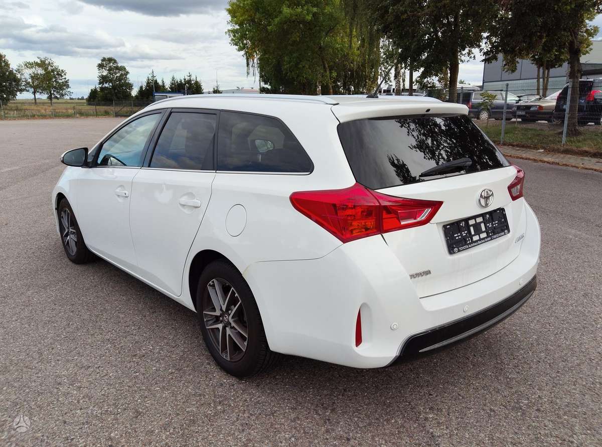 Toyota Auris - 5