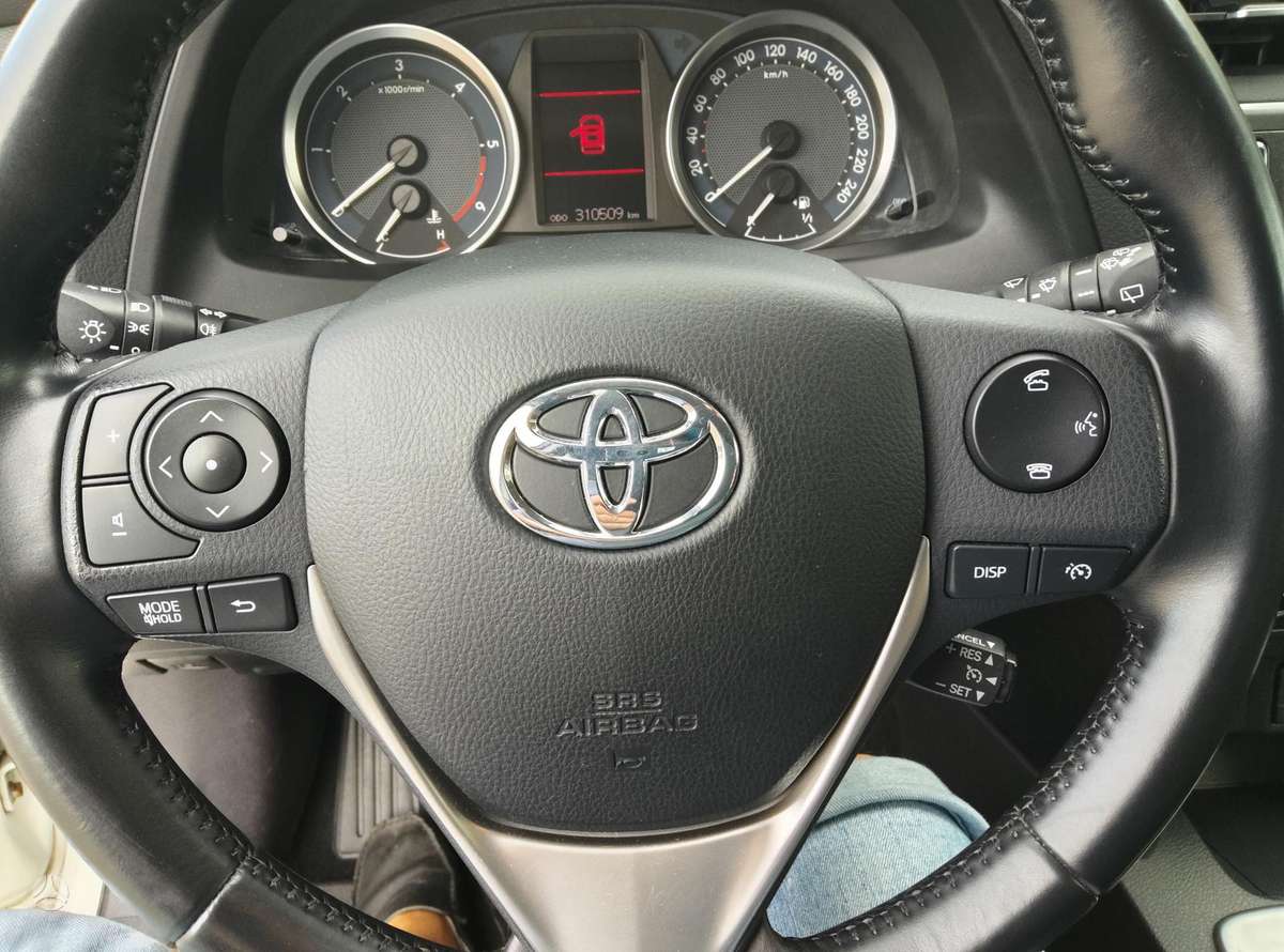 Toyota Auris, 2.0 l., wagon