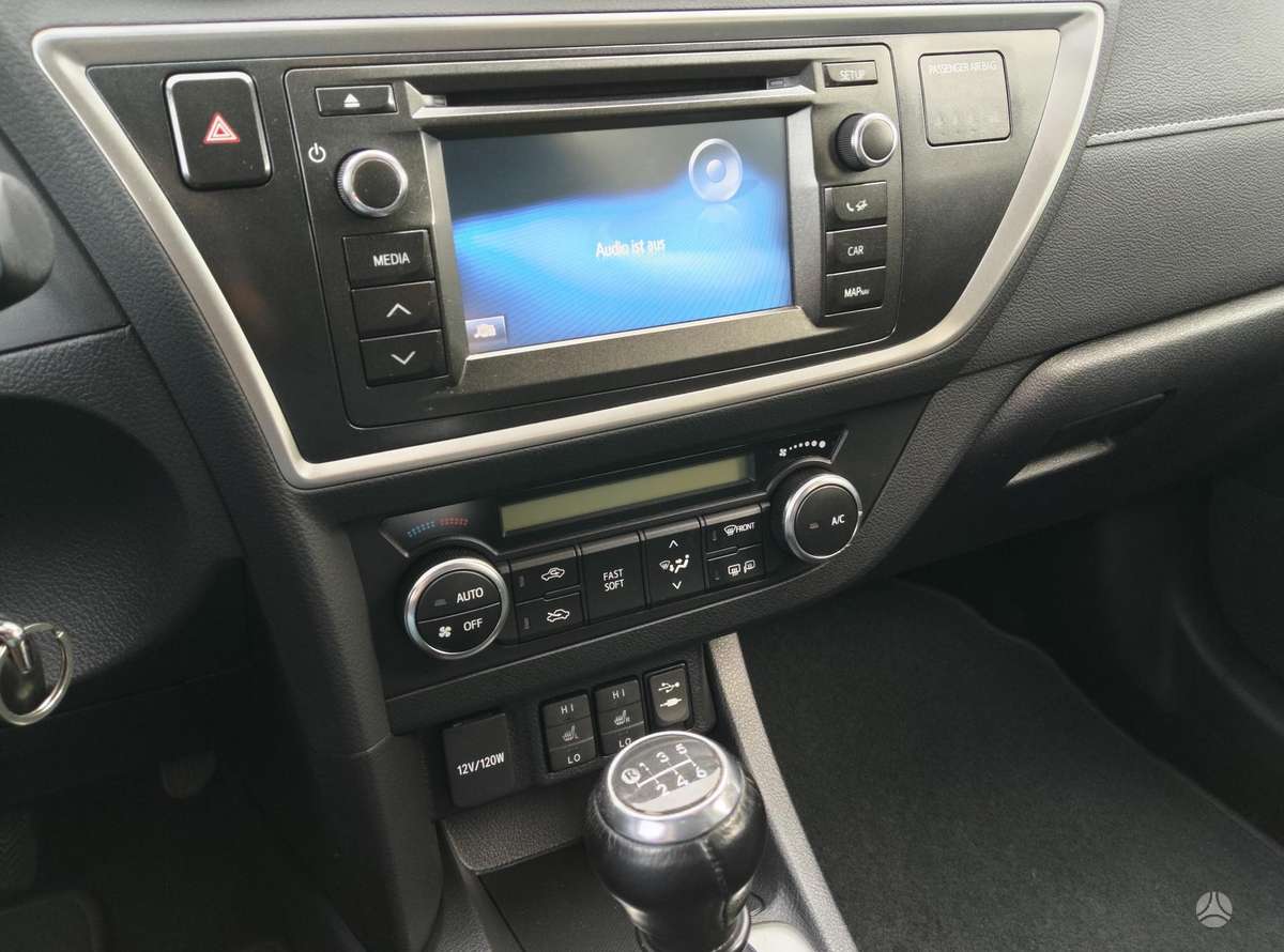 Toyota Auris - 10