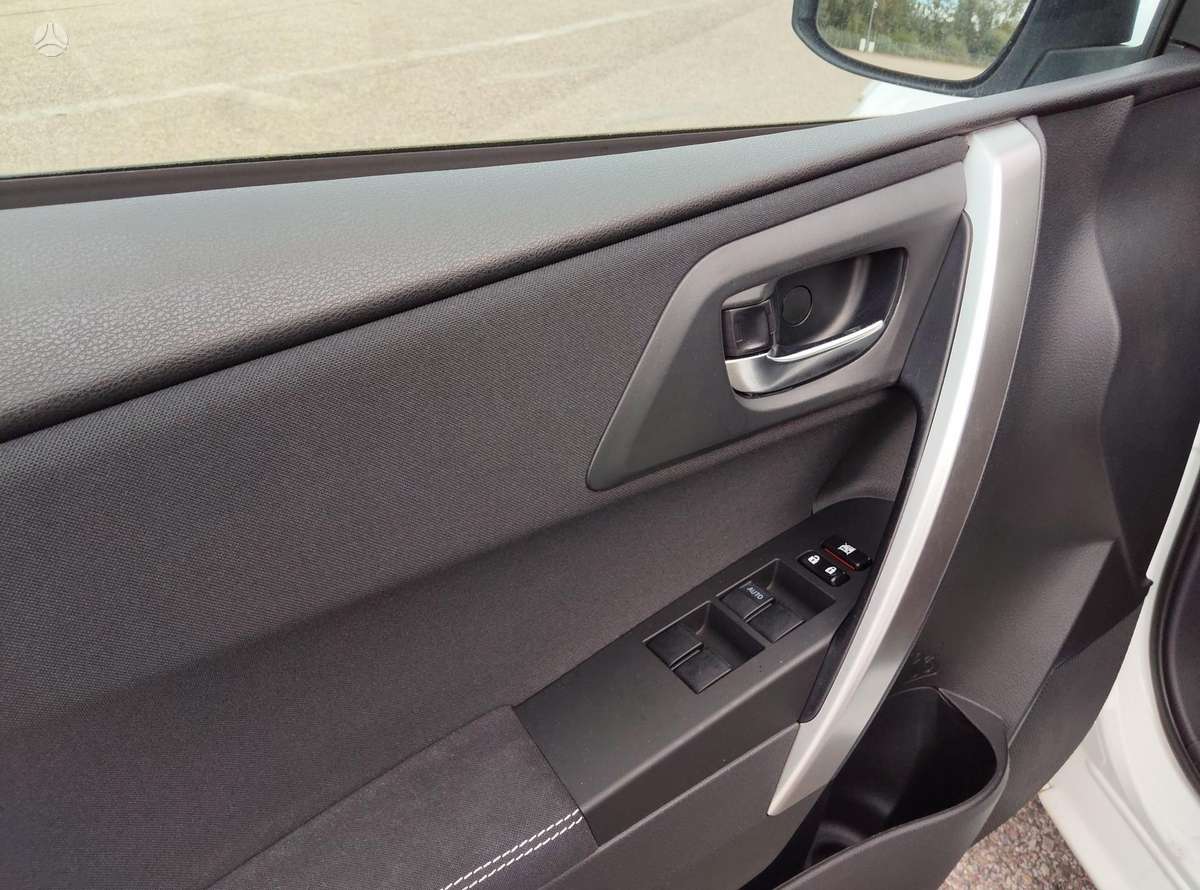 Toyota Auris - 12