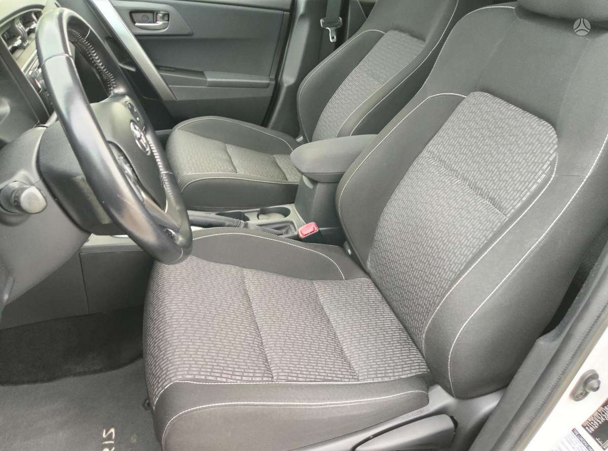 Toyota Auris, 2.0 l., wagon