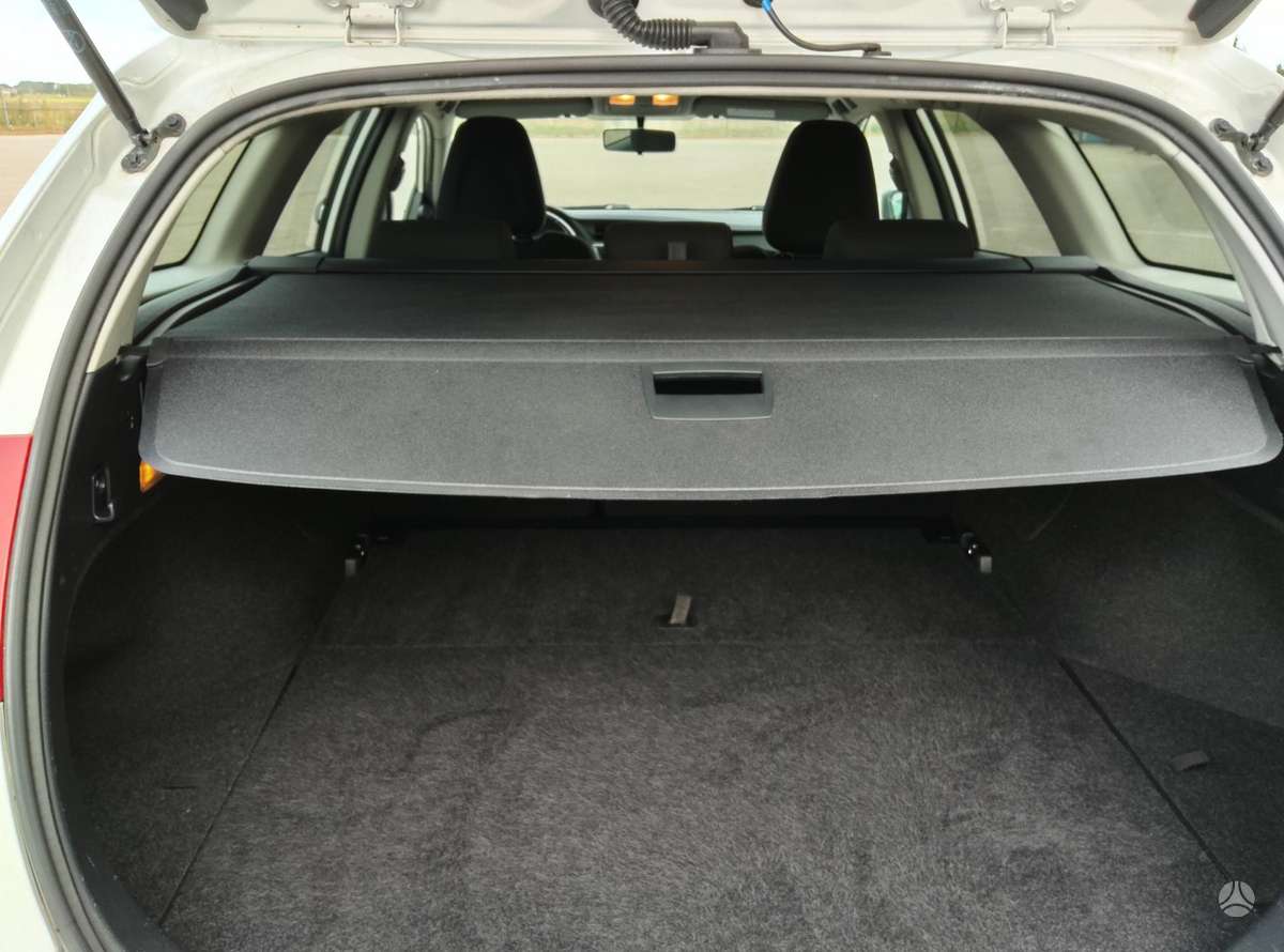 Toyota Auris, 2.0 l., wagon