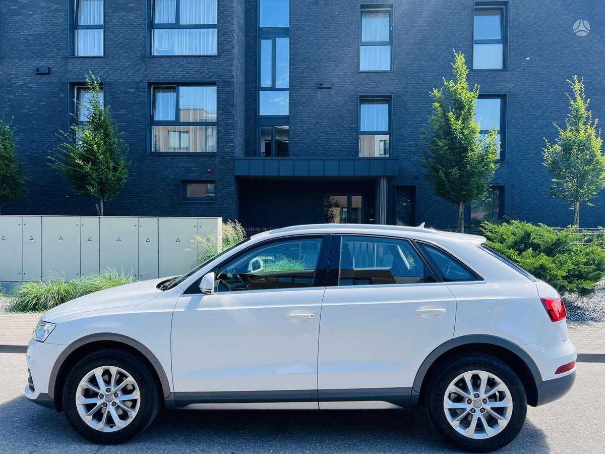 Audi Q3, 1.4 l., off-road / crossover