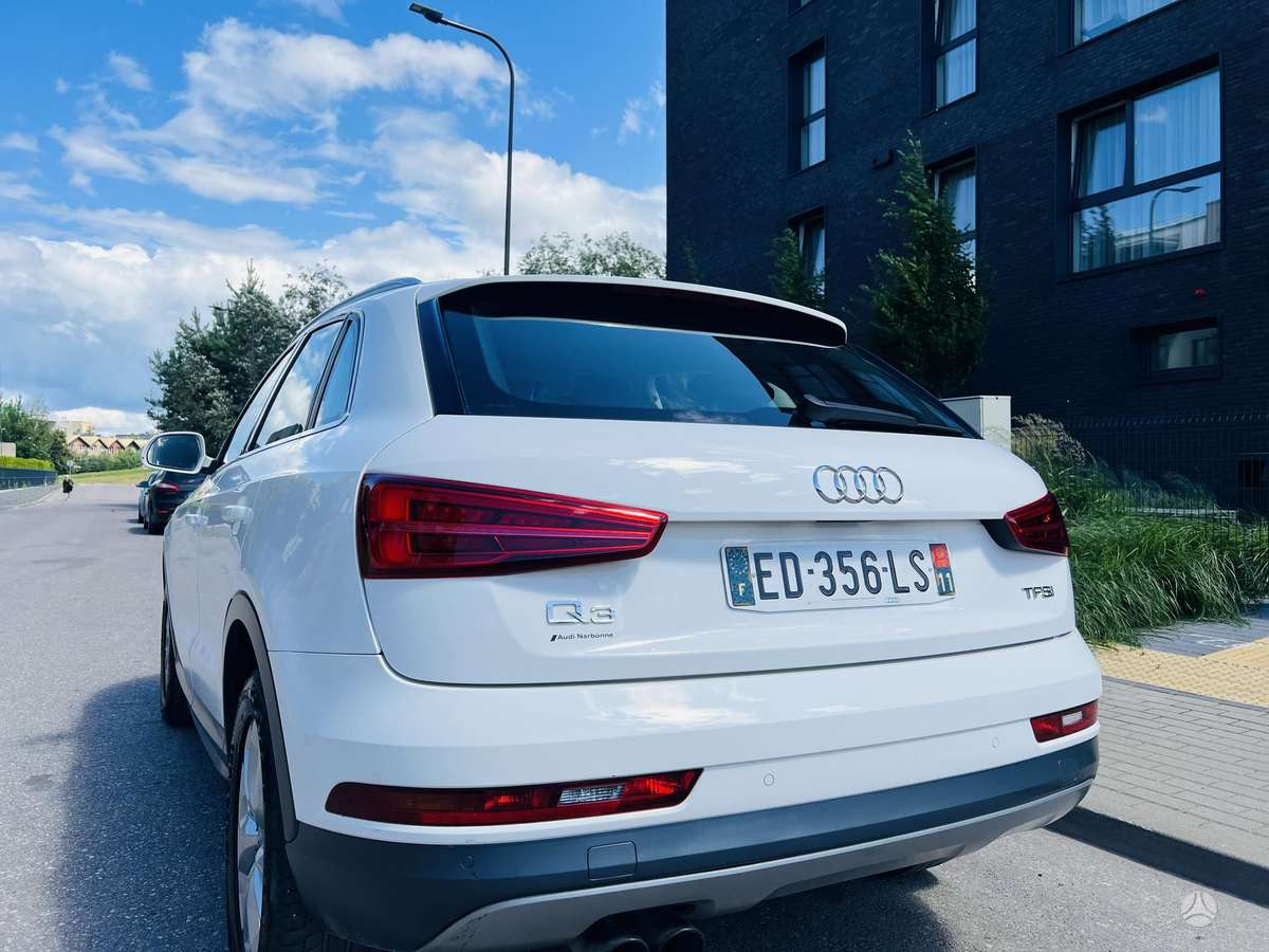 Audi Q3, 1.4 l., Внедорожник / Кроссовер