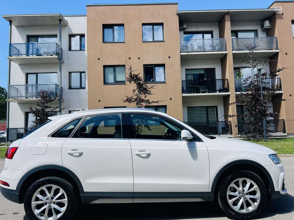 Audi Q3, 1.4 l., off-road / crossover