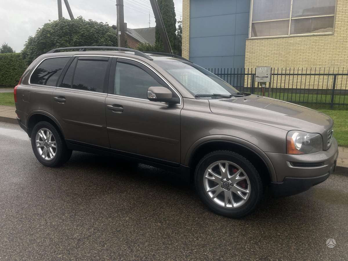 Volvo XC90 - 11