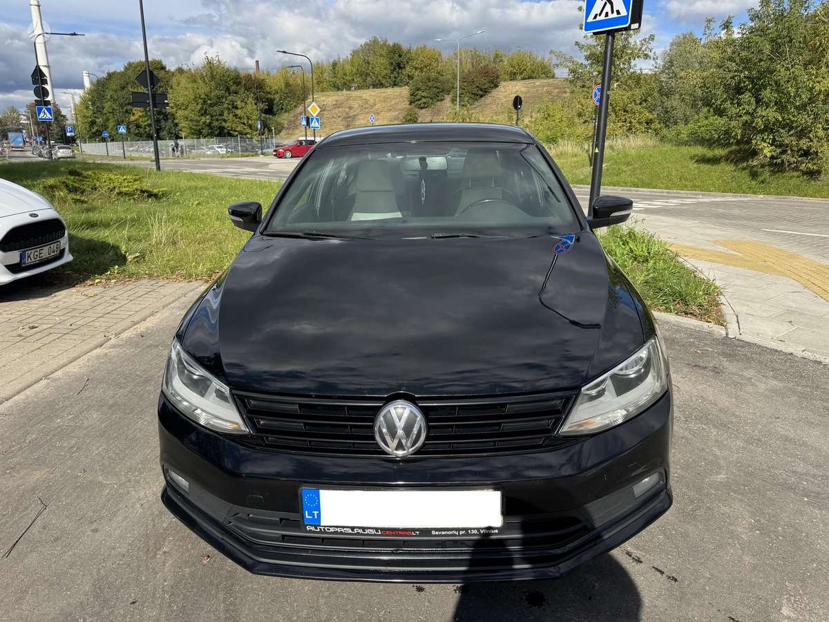 Volkswagen Jetta - 3
