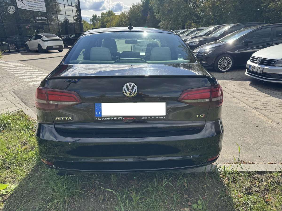 Volkswagen Jetta - 9