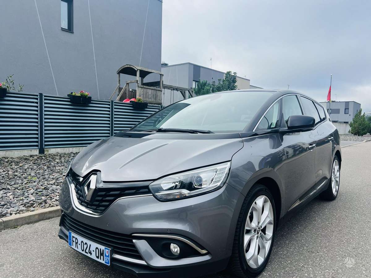 Renault Grand Scenic - 8