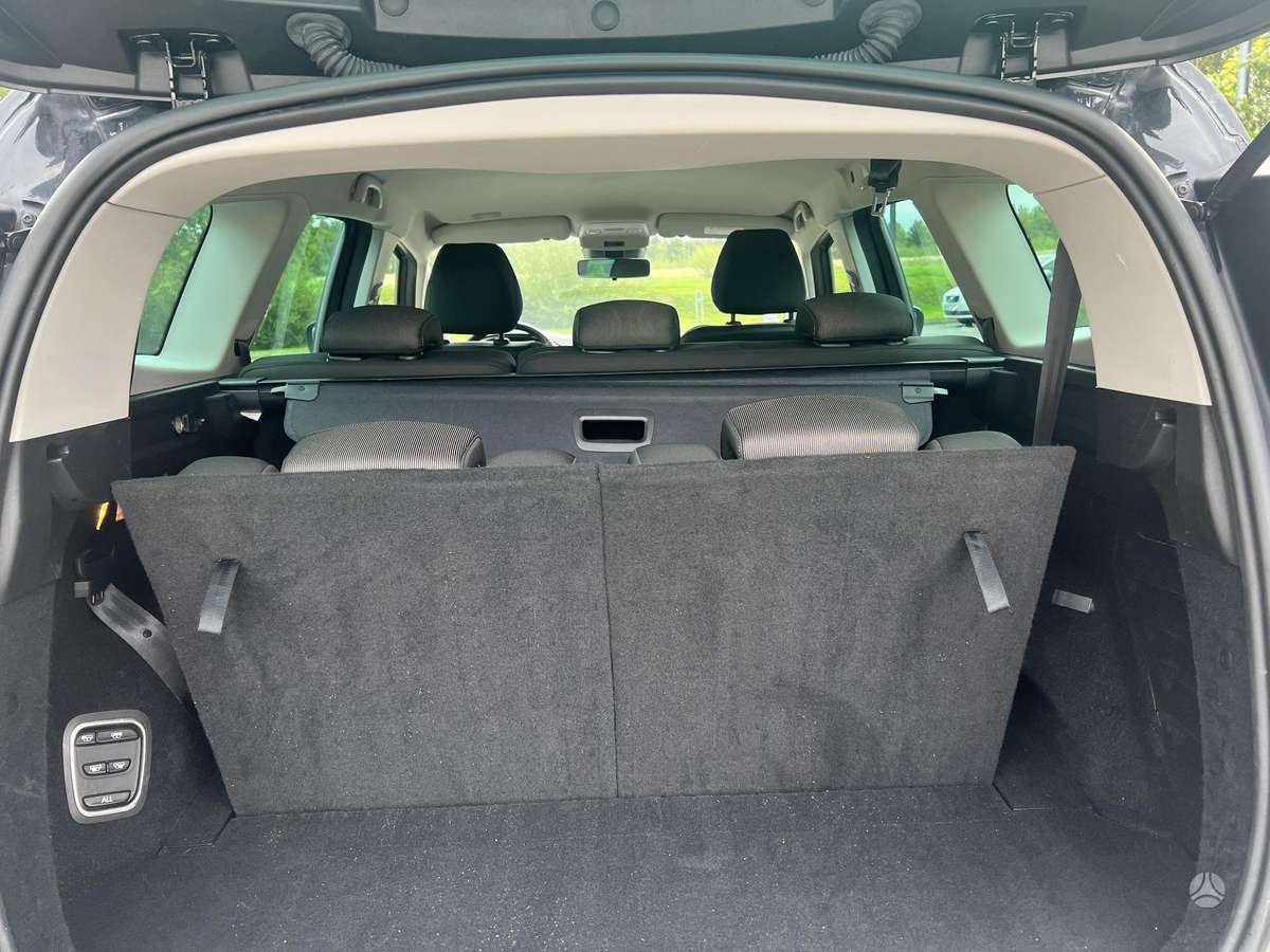 Renault Grand Scenic - 11