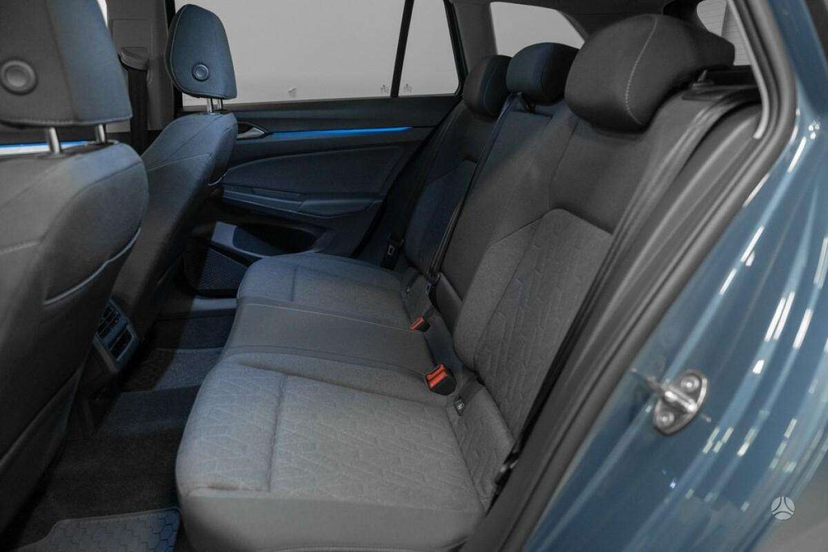 Volkswagen Golf - 6