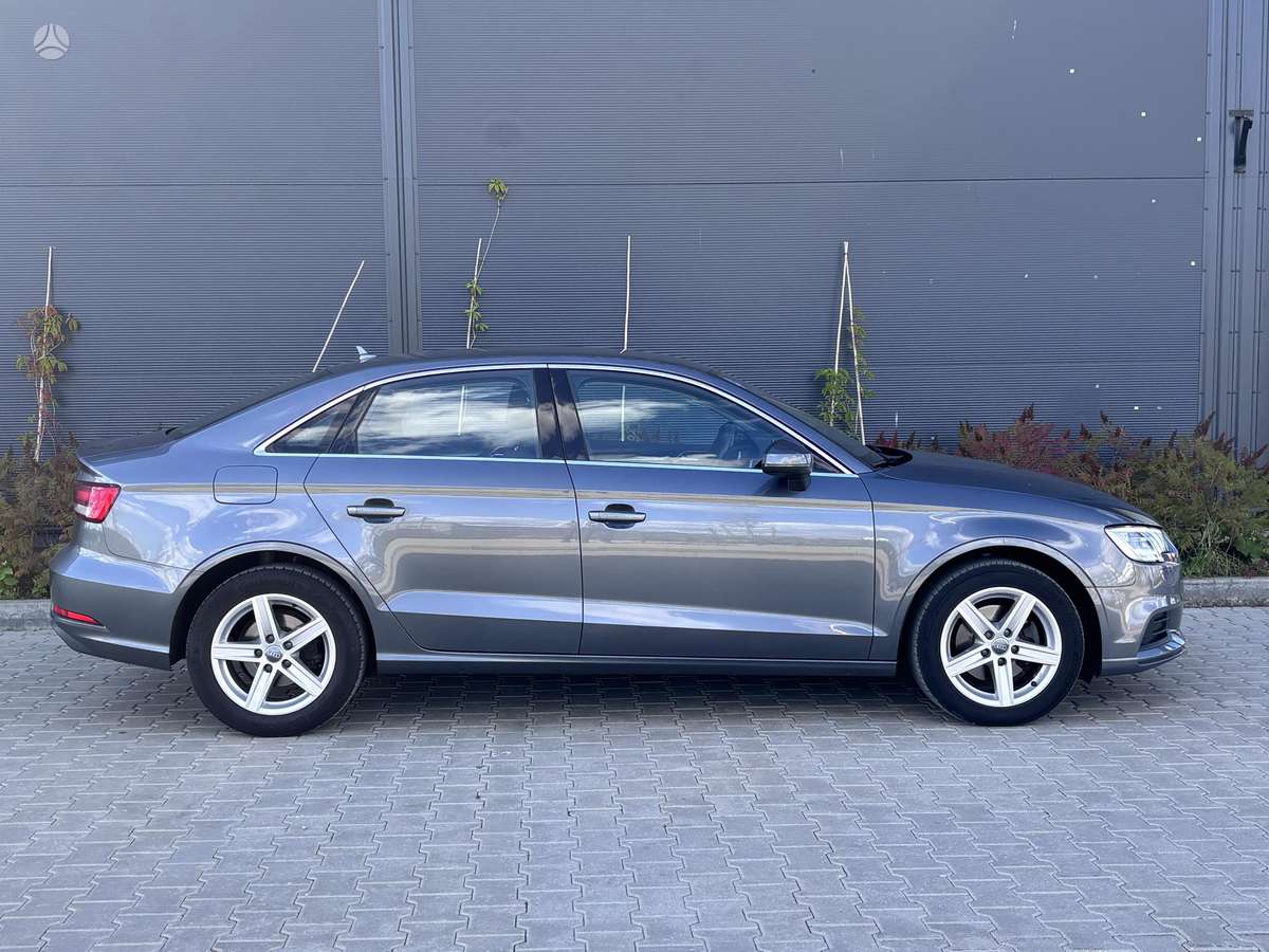 Audi A3, 1.5 l., saloon / sedan