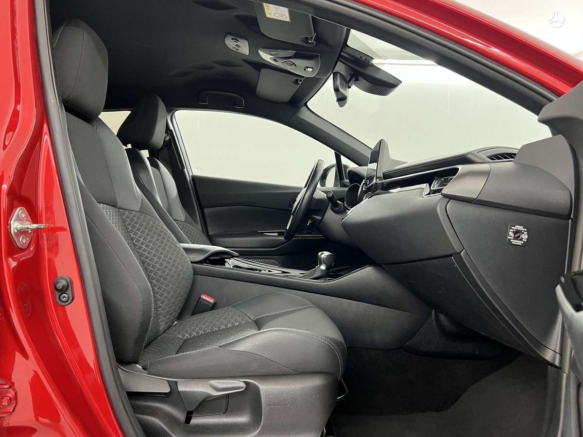 Toyota C-HR - 6