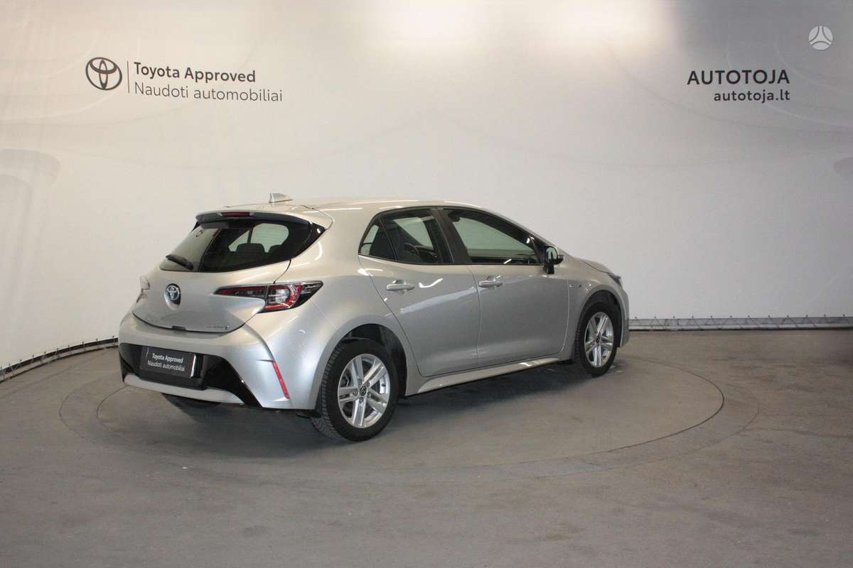 Toyota Corolla - 2