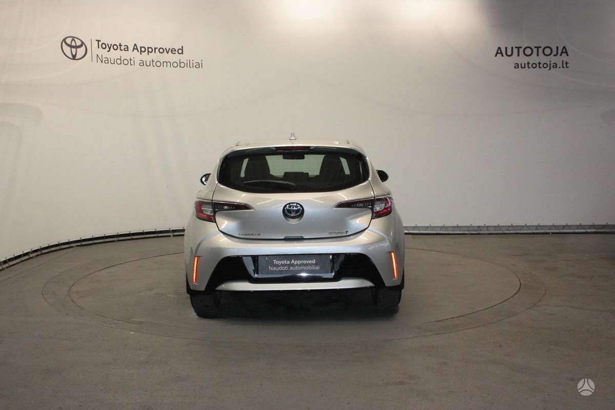 Toyota Corolla - 4