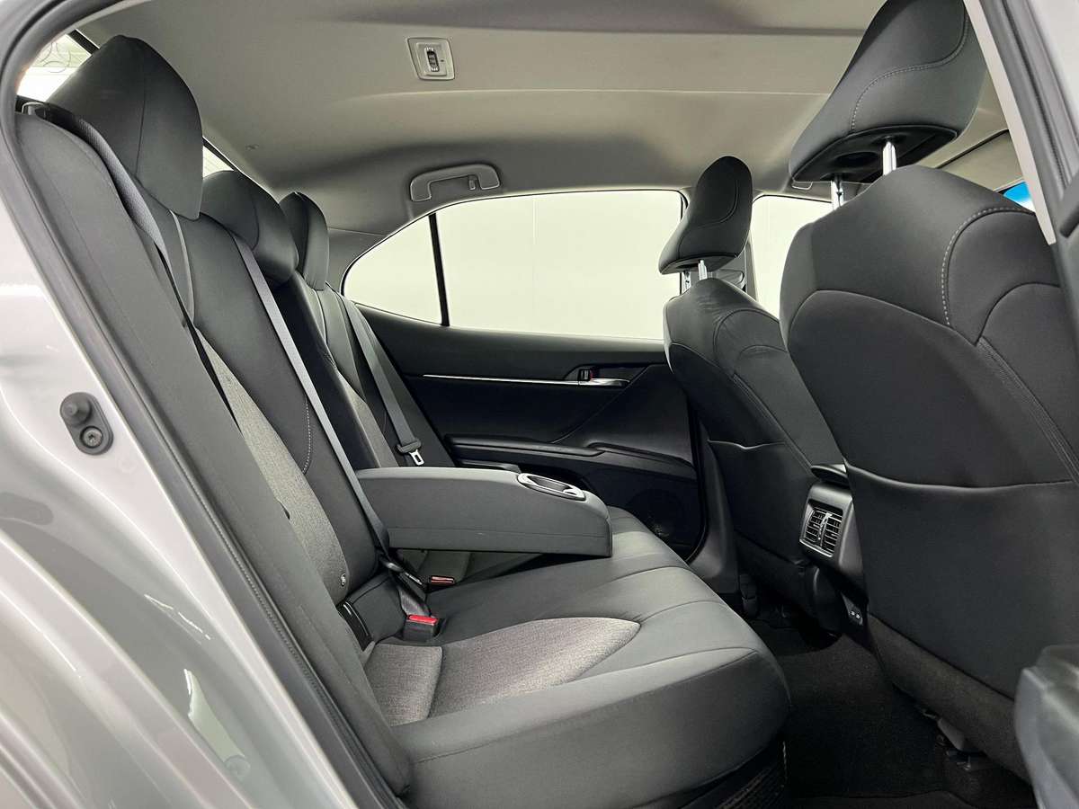 Toyota Camry - 7